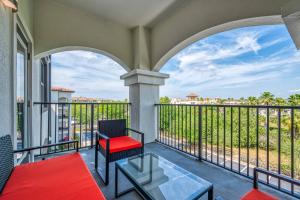 VCR4-408 3BR condo w Resort Access near universal