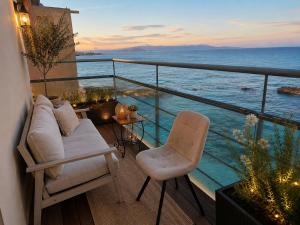 ENDLESS BLUE SUITEs 8