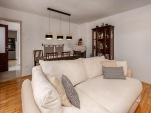 Holiday home in Gri ane-Belgrad with garden