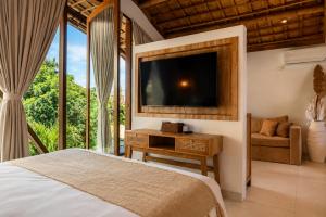 Tenang - 3BR Pererenan Villa with Sunken Lounge