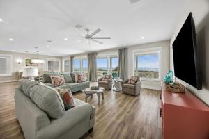 Driftwood Dunes - Oceanfront Beach House