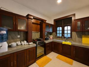 4 S Villa