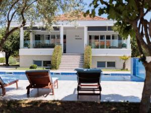 Villa in Galovac with Pool near Zadar