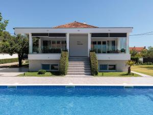 Villa in Galovac with Pool near Zadar