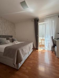 Apartments and room Adriatic Blue