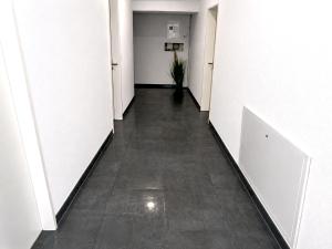 Anna Zimmer Zentral Bequem