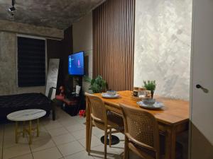 Isla Oak Suites Deca Manila