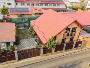 ATTRACTIVE HOUSE - 2-Level Home - 2BR, 2 Baths, Big Terrace, Private 3-Car Yard Parking - by RealTrust