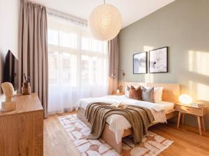 TurnKey I Main Bus Station Apartments