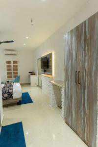 Hotel Maharaja Residency Airoli