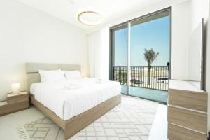 Stylish 3BR Family Townhouse in Arabian Ranches 3
