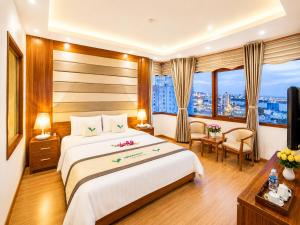 Moonlight Hotel Da Nang - Near Dragon Bridge