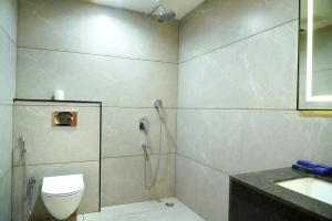 Hotel Shubham Conventions And Luxury Rooms - Turkayamzal