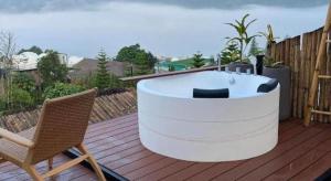 Stratus Resort
