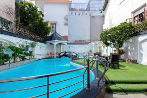 Biệt Thự LLQ Hồ Bơi