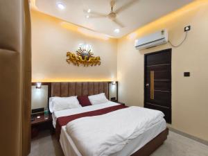 Hotel Shree Ji Silver
