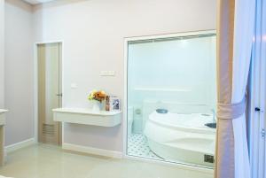 Phirom4 Pool Villa Pattaya