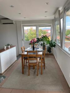 Val Boutique Apartment Terrace & Free Parking