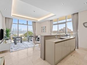 Upscale Palm Living Accor Hotel Access-01
