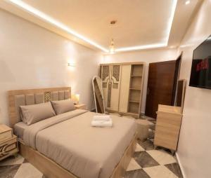 New apartment Air-conditioned with terrace