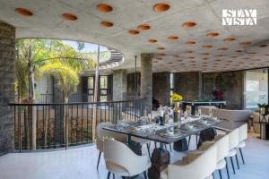 StayVista at The Earth Stone with Infinity Pool, Lawn