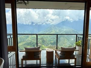 Lá Đỏ Hotel Retreat Sapa Center