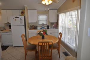 Sea Breeze Cottage - Venture Out Unit 066