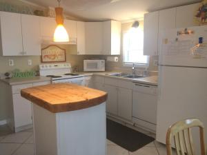 Sea Breeze Cottage - Venture Out Unit 066
