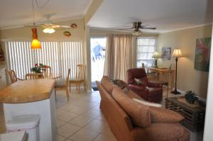 Sea Breeze Cottage - Venture Out Unit 066