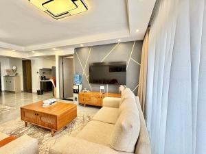 M&E Luxury Suites, Kilimani - 2-Bedroom Fully-Furnished Apartment