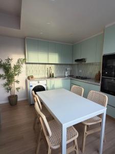 Seasera Home 3BR Beachside