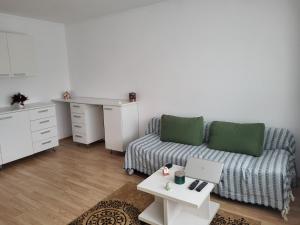 Apartament aproape de Mall Vitan si metrou Mihai Bravu