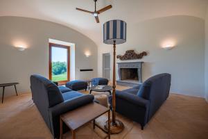 TENUTA ORSINI 9&3, Emma Villas