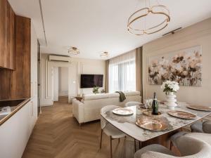 URBAN APARTMENTS Global - Jacuzzi - 20th Floor No 23 - Garage - LUXURY