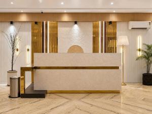THE Vinay Hotel & Banquet