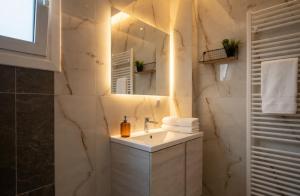 The Athenian Suite Deluxe No 38