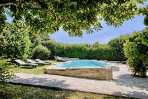 Belgrade Villa & Apartments - Private Estate & Pool - Garden & Yard - BBQ - Free Parking
