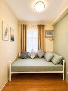 Davao Condo 2BR at Seawind With Netflix Fast Wi-Fi & Backup Wifi Near Airport and & Samal Island Ferry