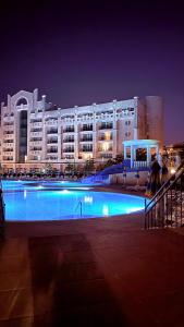 Sunset Resort H1-18