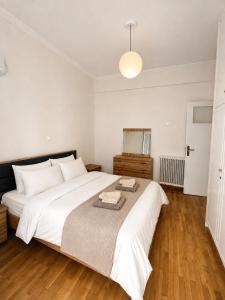 Renovated Central 3 Bedroom Apartment