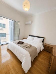 Renovated Central 3 Bedroom Apartment