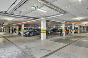 Walnut Apartment with Terrace&Parking Mokotow