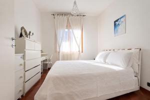 Roma Mare Terrace House