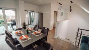 Villa Level
