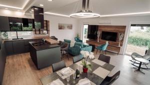 Villa Level
