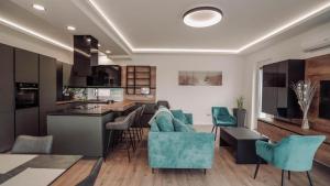 Villa Level