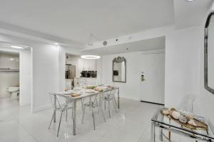 Amazing Ocean View Condo Beach Service 1111