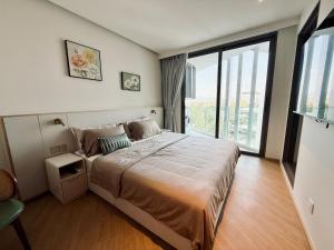 Brand new Lake View 3 Bedroom Aqua free pool &gym