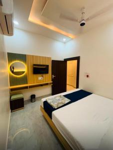 Hotel Bala Ji Palace Near Shree Ram Mandir