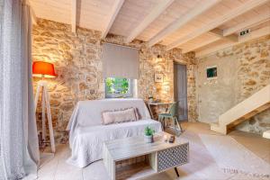 Luxurious bungalow in Ipsos beach
